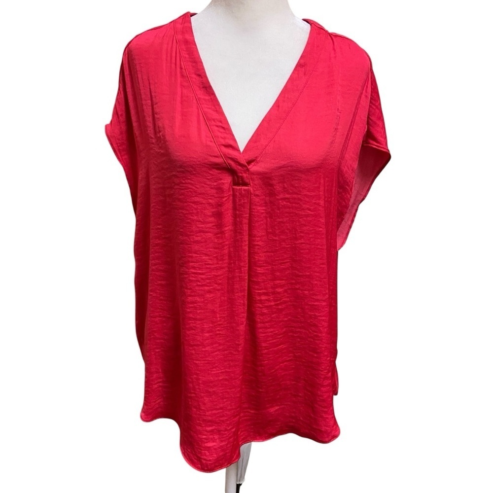 Maison d’Amelie Pullover Blouse Size M Bright Raspberry Silky Oversized VNeck